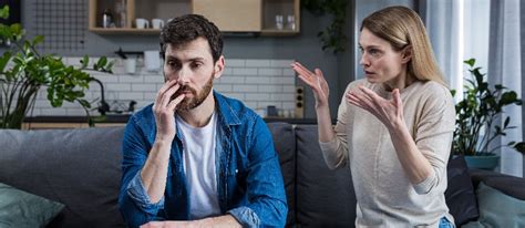 10 Reasons Husbands Lose Interest in Their Wives & Solutions.